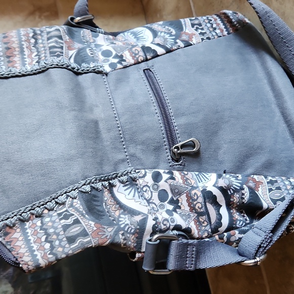 Sakroots Gray Crossbody Bag - Picture 15 of 16